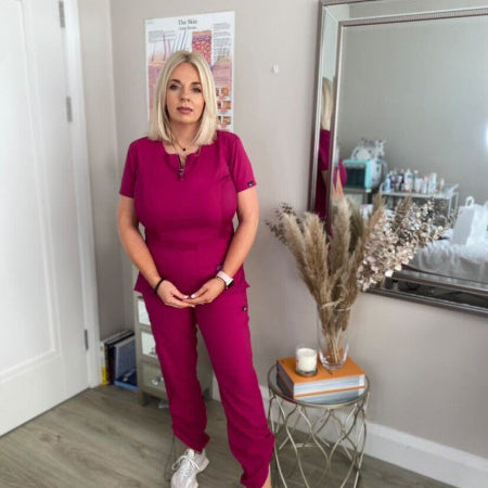 Angela Greene wearing complet scrub