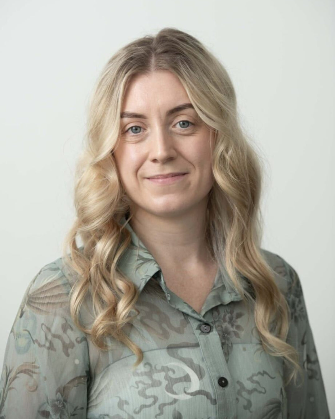 Women in Surgery: Dr Eve Gaffney’s Inspiring Journey from Picking Scrubs to Wearing Them