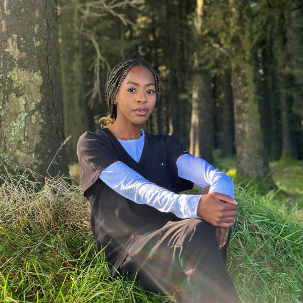 Essential healthcare scrub tips & festive finds for winter