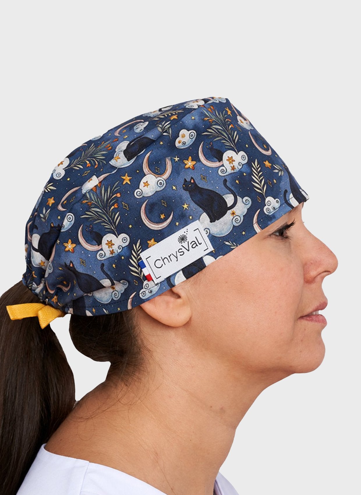 unisex-chrysval-short-scrub-cap-cat-moon-1