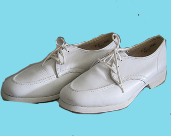 Old-fashioned-nurses-shoes